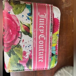Juicy couture wallet(used)